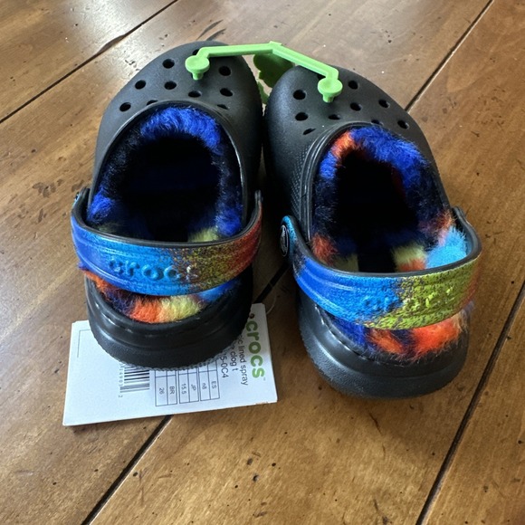 CROCS Classic Lined Spray Dye Clog Black/Multi Shoes US  C 8 Comfy And Cute S064 - Picture 3 of 5